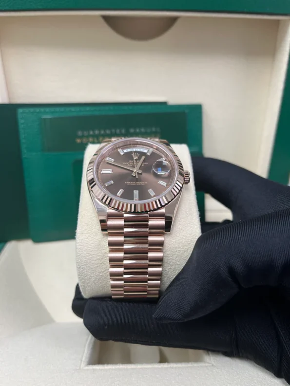 Rolex Day-Date m228235-0003 Rose gold with Chocolate diamond-set Dial President bracelet (40mm) Super Clone - Image 7