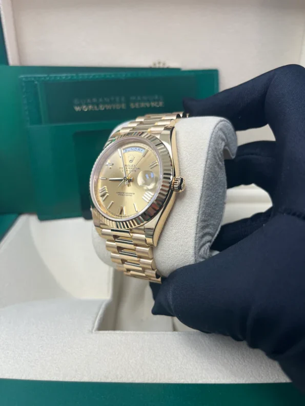 Rolex Day-Date 40 Yellow Gold Champagne Roman Dial Fluted Bezel (Ref # 228238) - Image 8