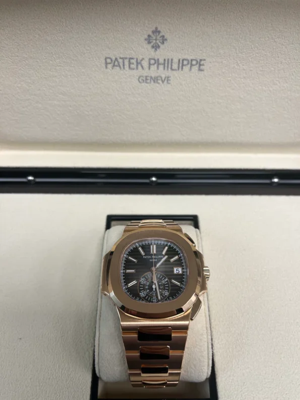 PATEK PHILIPPE NAUTILUS FLYBACK CHRONOGRAPH DATE 40.5MM - Image 3