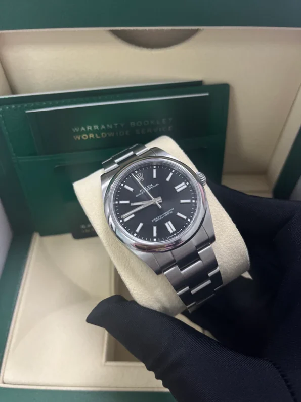 Rolex OYSTER PERPETUAL M124300 41mm - Image 8