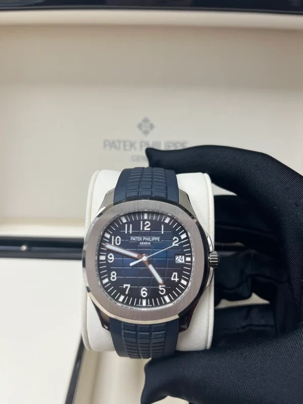 PATEK PHILIPPE AQUANAUT 42.2MM - Image 6