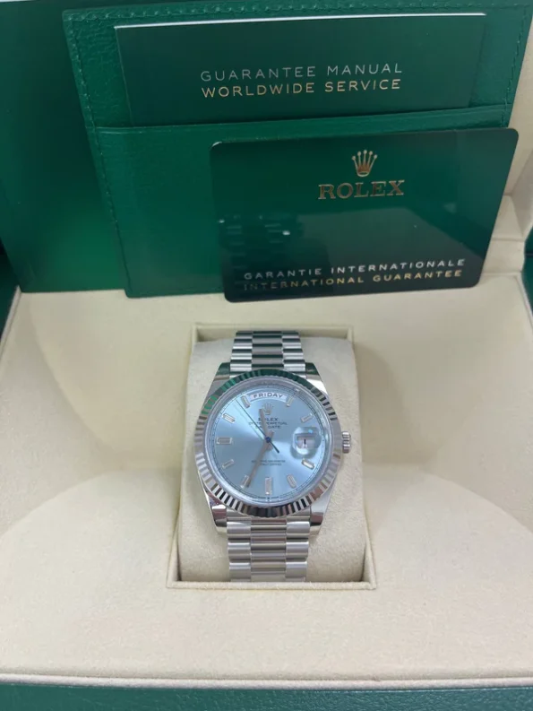 Rolex Day-Date m228236-0012 White gold Ice Blue Dial (Roman Numerals) President bracelet (40mm) Super Clone - Image 2