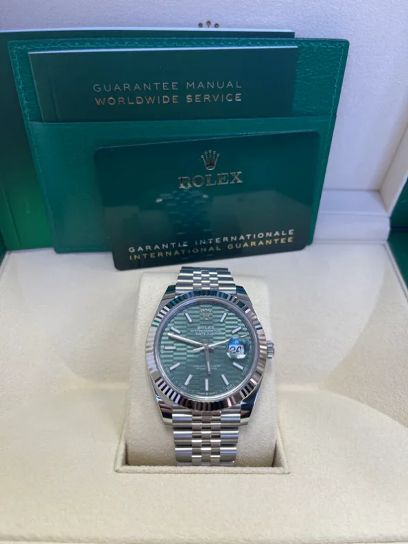 Rolex Datejust 36/41mm Mint Green Fluted Dial Stainless Steel Jubilee and Fluted Bezel 41mm Super clone - Image 2