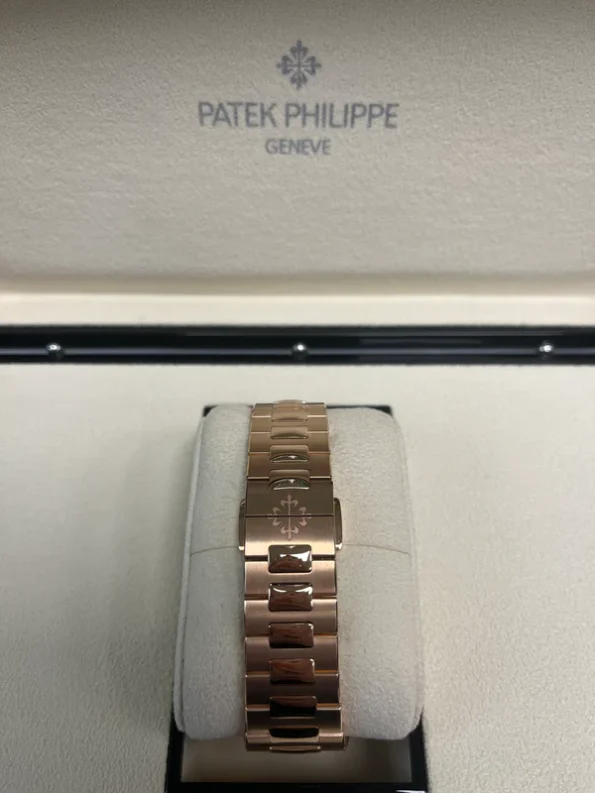 PATEK PHILIPPE NAUTILUS FLYBACK CHRONOGRAPH DATE 40.5MM - Image 8