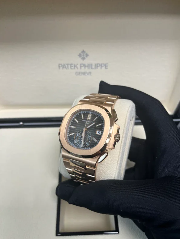 PATEK PHILIPPE NAUTILUS FLYBACK CHRONOGRAPH DATE 40.5MM - Image 10