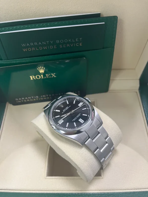 Rolex OYSTER PERPETUAL M124300 41mm - Image 5